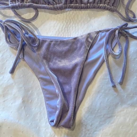 Superdown Velvet Bikini lavender - Picture 3 of 5